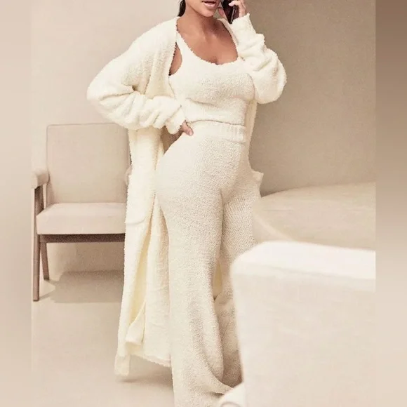 SKIMS Cream Cozy Lounge Pants - Picture 2 of 3